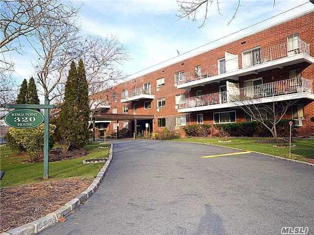 Doorman Building. Large 1 Bedroom With Spacious Living Room And Separate Dining Area, New Granite Kitchen With Stainless Steel Appliances, Separate Thermostat, Waterfront Courtyard Overlooking Manhasset Bay. Heated Garage.