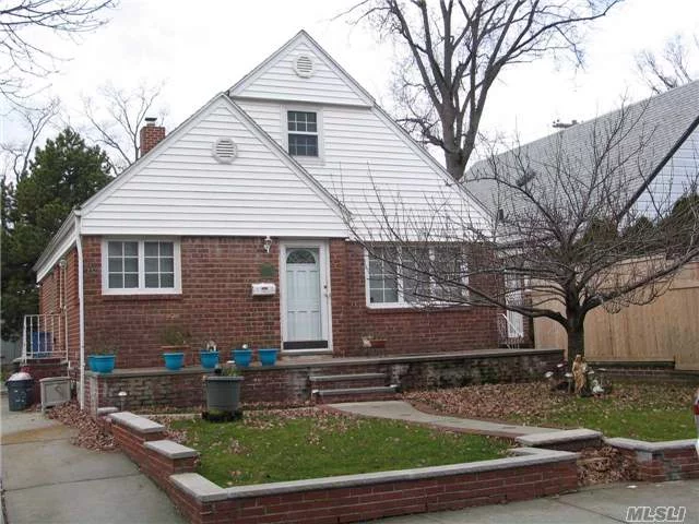 Lovely 4 Br Brick Cape On 40X100 Lot, 2.5 Updated Baths, Gas Heat, Central A/C & Vacuum, Sd#26.