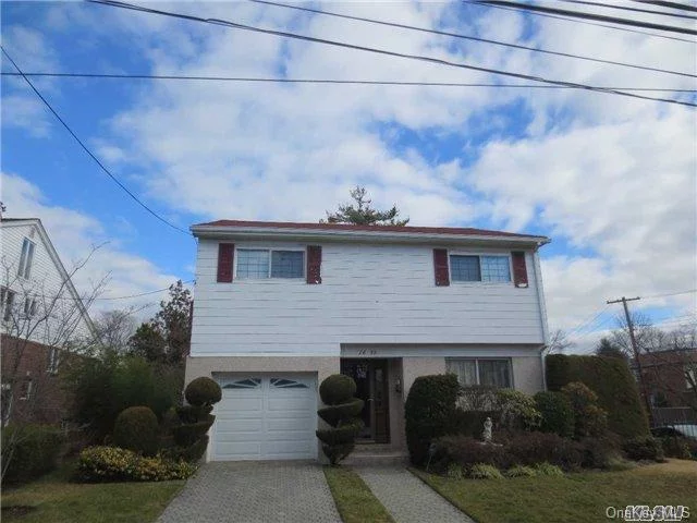 Whole House Rental In Bayside. Features 3 Bedrooms, Renovated Kitchen And 3 1/2 Bathrooms , Spacious Living Room With High Ceilings, Full Basement , Deck , Backyard And Garage. All Hardwood Floors Through Out. Close To Strip Mall, School And Transportation.