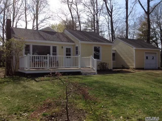 Newly Renovated Cottage In Gardiner&rsquo;s Bay Estates. Spend Your Days On A Private Bay Beach, Kayak, Swim Or Just Relax. This Is The Ultimate Summer Vacation! 2 Week Minimum Stay Required.