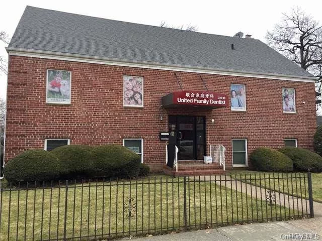 Great Location For All Types Of Professional Offices (Currently Medical Office). Corner Property. Close To Public Transportation And Shopping. Easy Street Parking. One Waiting Room And Three Offices. Tenant Pays 50% Of Shared Utility Bills (Electricity And Gas).