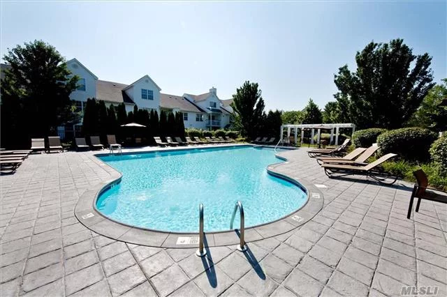 Large 3 Bedroom/2 Bath Apartment With Gas Fireplace In A Magnificent Community Where Residents Enjoy A Multitude Of Amenities, Including State Of The Art Fitness Center, Heated In-Ground Pool, Indoor Basketball & Racquetball, Playground, Bbq/Picnic Area, Fitness Trail, Putting Green And More! On-Site Parking Available. Pet-Friendly!