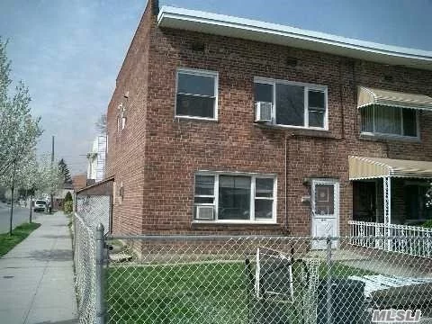 Great Location In Bayside. Close To School, Transportation, Shopping. Sep Entrance Front & Back