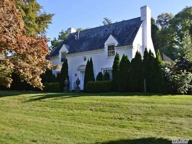 Classic Center Hall Colonial With Old World Charm And Modern Amenities. Featuring Five Bedrooms, 3.5 Bathrooms, Magnificent Park-Like Grounds. Excellent Flow For Entertaining; Spacious Formal Rooms, Two Staircase, New Gas Heat, Generator. Broadlawn Harbour Pool And Yacht Club Membership. Great Neck School North District