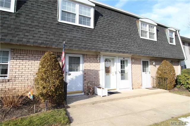 Conveniently Located In The Heart Of Oyster Bay. Move -In Ready Bright Sunny Co-Op . Large Front To Back Living Room / Dining Room . Spacious Kitchen . Big Master Bedroom. Outside Balcony For Entertaining.