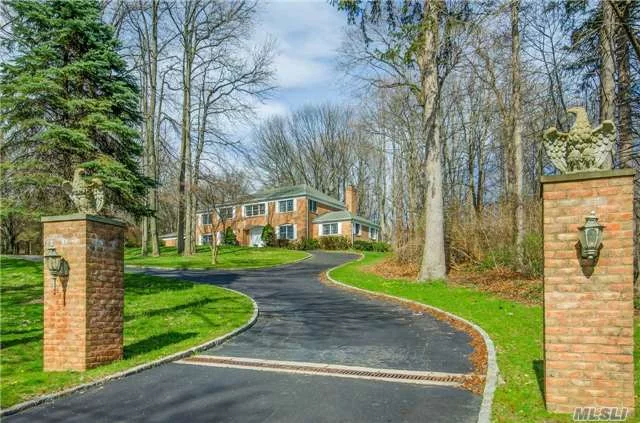 Elegant & Sunny 5 Bedroom Brick Colonial Situated On 4.5 Acres W/ Water Views. 22 Ft Entry Hall Leads To Generous Entertaining Rooms. Spacious Master Suite W/ Dressing Area. Cozy Den W/ Fp. Wonderful Opportunity For Centre Island Living! Police Protected Tax Grievance Has Been Awarded And Not Reflected In Current Tax Showing.