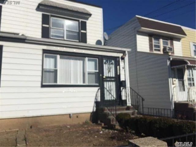 Clean And Spacious Whole House Rental In Very Quiet Residential In Bayside. 3 Br, 1.5 Bath, Large Lr, Hardwood Floor, Formal Dr, Partially Finished Basement With Laundry. Private Backyard, Parking,  Excellent Sd26, Convenient For Bus & Shopping. Easy Access To Highway.