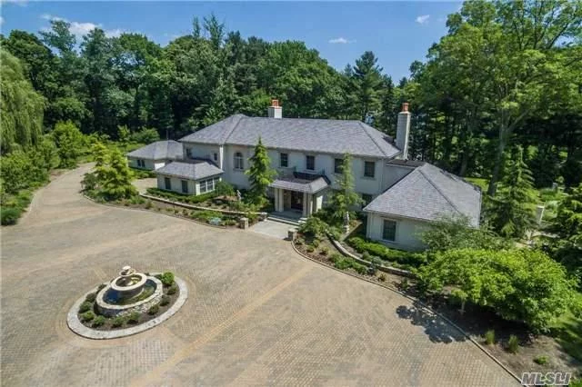 Set Behind Gated Entry, This Magnificent Residence Offers 9000Sqft Of Unparalleled Luxury, First And Second Floor Master Suites, Plus 6 Additional Bedrooms Each W Private Baths. Timeless Gold Coast Living On 4.25 Acres With Ig Pool, Wheatley Sd#2