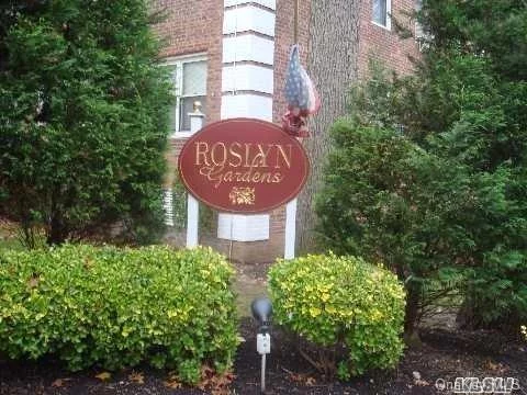 Magnificent 2 Bedroom Co-Op Apartment Located In The Heart Of Roslyn Heights. Updated Kitchen With Granite Countertops, Stainless Steel Appliances. Updated Bathroom. Close To Transportation And Shopping. A Must See.