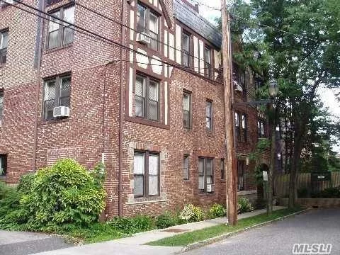 Bright, Airy Corner Apartment Overlooking Private Homes On Quiet Street. Spacious Rooms, Lot Of Sunlight. Prime Area Of Great Neck. Near To Center Of Town And Lirr Movies, Restaurants & Shopping. Municipal Parking, Steps From The Building Only $35.