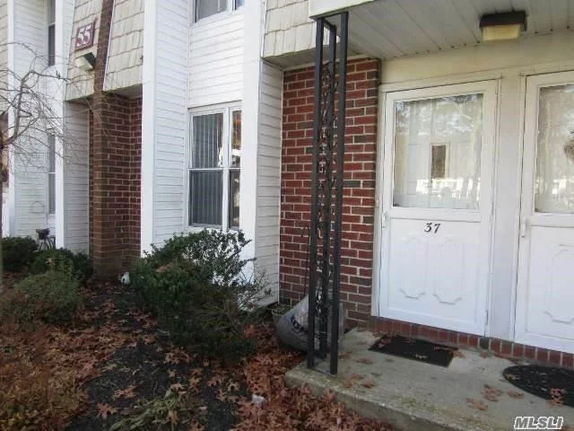 Beautiful 1 Bedroom Lower Unit With New Carpet, Updated Bath, Updated Eik With Breakfast Bar, Large Lr/Dr Combo, Bedroom Has Wic And Sliders To Private Patio, Located Near Shopping And Main Roads, Must See! Maintenance Fees Include: Taxes, Gas Heat, Water, Garbage, Snow Removal, Lawn Care, & More!