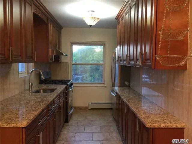 Great Location! Price Reduced! With One Parking Space. Newly Renovated Lovely Apt. Hardwood Floor Throughtout .Split Air Conditioning, Great Layout, Convenient To Northern Blvd/Lirr, 20Minutes To Manhattan.