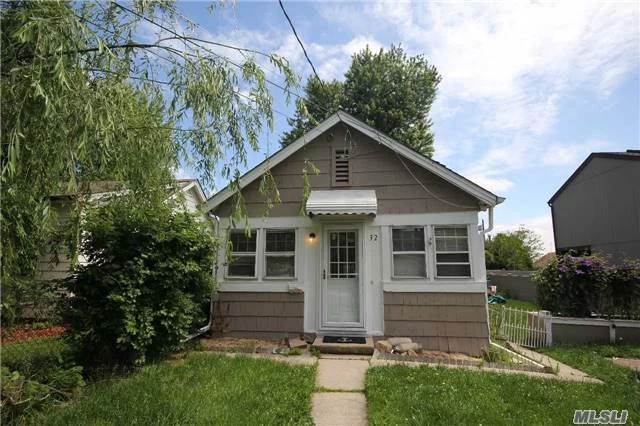 Charming And Bright 1 Bedroom/1 Bath Bungalow With Private Yard, Off-Street Parking And Laundry On Premises. Located 2 Blocks From Manorhaven Beach Park And Pool. Tenant Responsible For Utilities And Lawn Maintenance/Ground Care. No Pets.