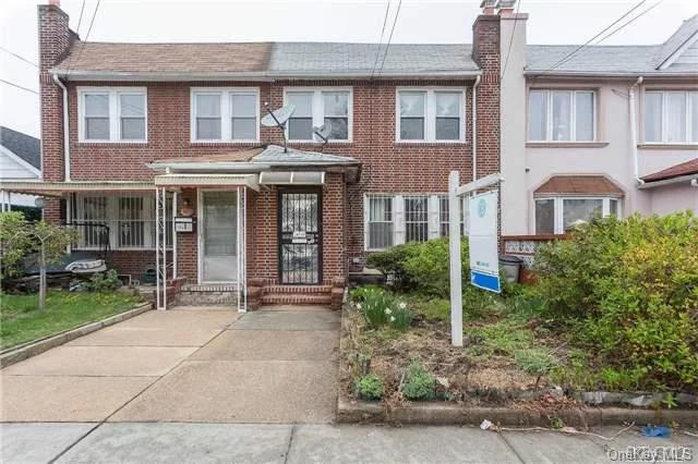 Attached Townhouse In The Heart Of Briarwood. Spacious Living Room, Formal Dining Room, Eat-In Kitchen, 3 Bedrooms And 2 Baths. One Car Garage. Buses Q20A, Q25 & Q34 To Subway E, F & 7