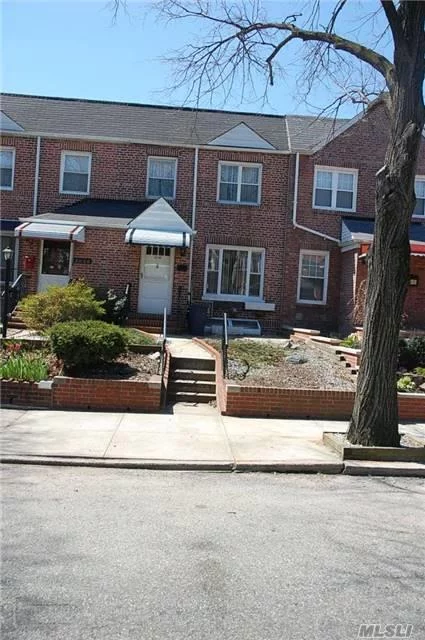 1 Family 3 Bedroom Brick Home Only Short Distance From Shopping And Express Bus To Manhattan.