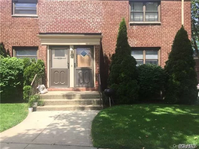 Large Newly Renovated 2 Bedroom/1Bath On The First Floor. New Granite Kitchen With Stainless Steel Appliances, New Glass Tile Bathroom, New Hardwood Floors. The Apartment Is A Corner Unit That Faces South.