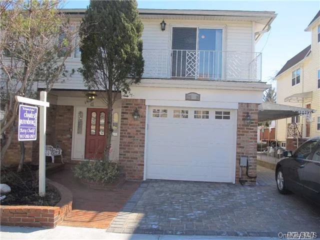 All Renovated 3 Br, 2 Full Bath With Private Entrance And Garage. Terrace And Front Garden