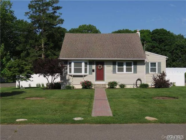 Pristine With A Capital P! Perfection In Every Detail.. New Country Style Kit W Quartz, Sharp New Baths, Custom Details Throughout. Bay Shore Po West Islip Sd, Park-Like Property With Side Street Cul De Sac. Mud Room With Custom Cabinetry And Service Area For Patio, Attic Floored And Lit For Easy Storage, Beautiful Partially Fin Basement, 200 Amp Elec, Generator Hook Up