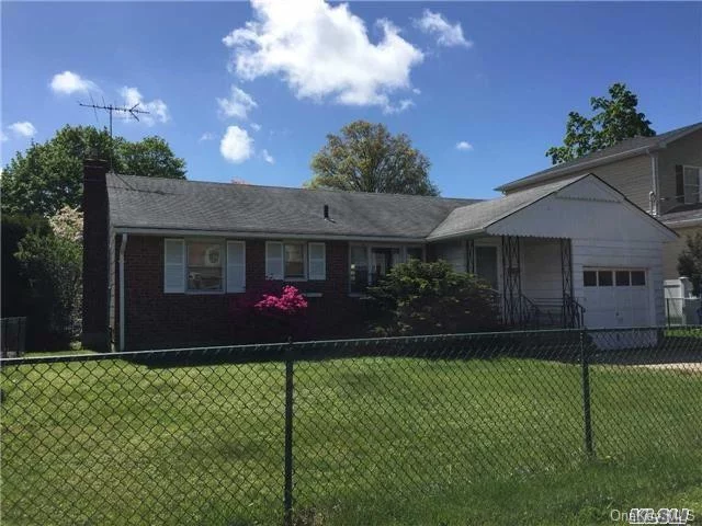 Rare Opportunity To Live In The Terrace! Great 3 Bedroom Ranch With A Huge Extension For A 4th Bed/Family Room. Hardwood Floors Throughout. Full Unfinished Basement With 9 Foot Ceilings And Another Full Bath. Great, Quiet Neighborhood, Close/Walking Distance To Elementary School - Guggenheim - Needs Tlc