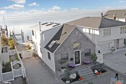 Updated Waterfront W/Bulkhead, 3Br, 2 Full Baths, Gourmet Kit W/Stainless Steel Appliances & Custom Cabinets. Hardwood Floors, Cac, Gas Fireplace, Deck Off Master Br. Homeowner Requests Credit Application W/ References And Credit Score.
