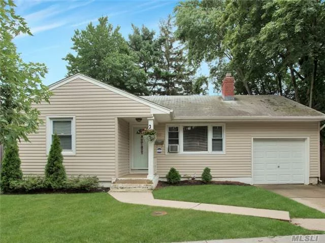 Lowest Priced Home In Syosset School District. Ranch Home With Wood Floors Throughout, Wood Burning Fireplace, Newer Windows, Huge Finished Lower Level. Conveniently Located Near All. Buyer Needs To Verify All Information Contained Herein.