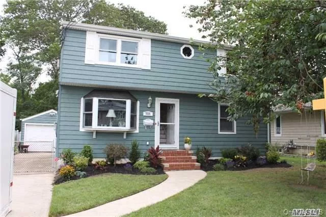 Wantagh Woods-  Sd#23 Beautiful 212 Ft Deep Property, 5 Bedrooms Plus Office/Br , Windows/Siding 5 Years Old, New Front Load Washer/Dryer Gas Cooking, 200 Amp Electric, Detached Garage , Deck Off Kitchen