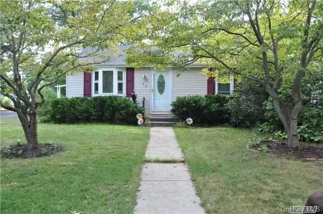 Thinking Of Downsizing Or Maybe This Is Yor First Time. Cozy Ranch, 2Bdrms, Full Bath, Lr, Fdr, Kitchen, Full Unfinished Basement And Spacious Attic. One Car Det Garage And A Deck For Entertaining!