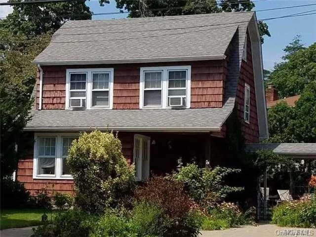 Cozy, North Syosset 3 Bedroom 1 1/2 Bath Colonial. Village Elementary. Make It Your Own, Best Value In Syosset, Lots Of Potential. Close To Rr - Commuters Delight! Needs Tlc! Wont Last!!