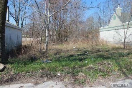 Opportunity To Own A Buildable .14 Acre Commercial (J2) Property (50&rsquo; Street Front) On Very High Traffic Area Of Middle Country Road In Selden. Owner Financing Available. (Property Located Between (#883 (Locksmith & #871). Retail Opportunity Or 2 Family With Variance.
