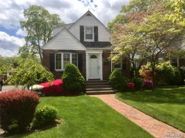 Charming Brick Cape Located In The Heart Of Malverne. Home Features (4) Great Size Bedrooms, A Spacious Living Room, Kitchen, Dining Area, (2) Full Baths And A Finished Basement. Exterior Upgrades Include A Brand New Roof, And An In-Ground Sprinkler System. Other Upgrades: New Oil Burner. Close Proximity To Local Shops, Movie Theater, Fitness Center And Crossroads Farm.