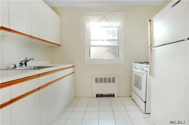High In The Trees, Making You Feel You Are In The Country, Super Clean, 1 Bed Co-Op In Georgetown That You Can Make Your Own. Bright East And West Facing Windows, In Beautiful Courtyard. 3 Yr Old Windows, Largest Residential Solar In Ny State. Includes Parking Permit, 2 Mo Wait For Garage, 1 Pet, No Sublets, 80% Floor Coverage Req&rsquo;d, Laundry Near, 30% Dti. 24Hr Notice.