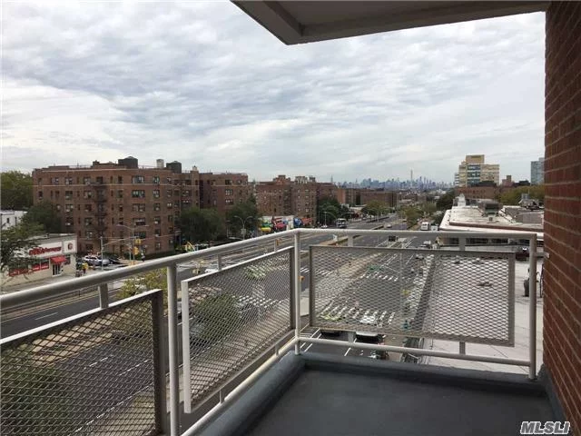 2 Bedroom 1 Bath Apartment On 5th Fl. Features Balcony With Manhattan View. Large Master Bedroom With Walkin Closet. S