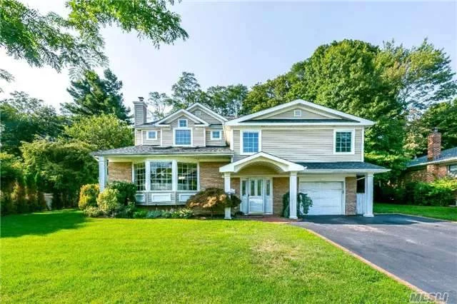 Spectacular Diamond Split, Dream Designer Home With Formal Dining Room And Living Room, Entertainment Room, 4 Bedrooms, 3.5 Bathrooms With Huge Backyard. Syosset Schools. Must See!!