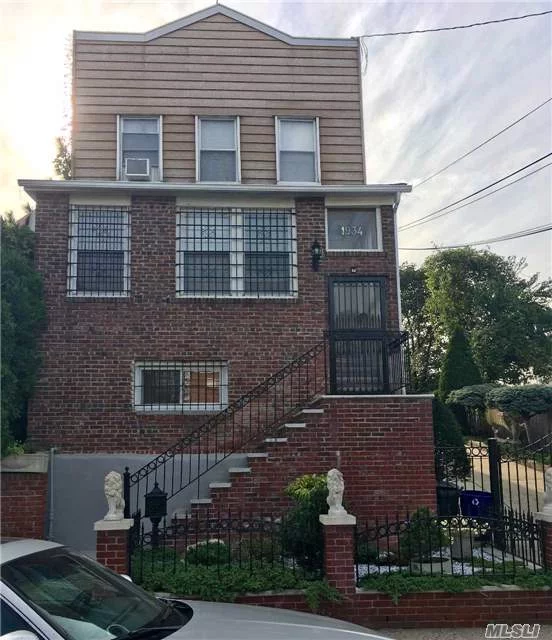 Rare Find Fully Detached Legal 2 Family With Huge Lot - 40X100 In Desirable Astoria Heights/Upper Ditmars Area Close To Transit, Stores, Restaurants. A Must See House, Has Great Parking. Priced To Sell!!