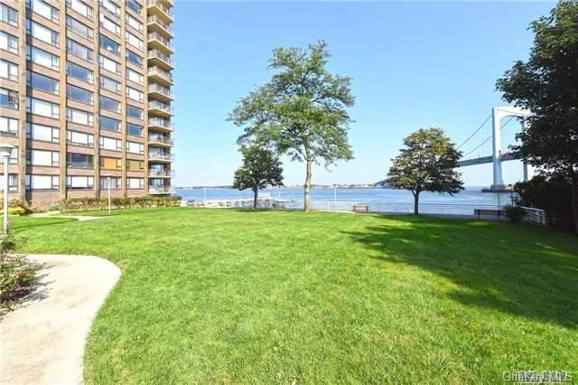 One Bedroom (Possible 2nd Bedroom), One Bath With Large Rooms, Wood Floors And Ample Closet Space And Renovated Kitchen And Bath, Apartment Is On A High Floor In A Full Service Building W/Laundry On Each Floor, 24/7 Security, Doorman, Garage Attendent. Spectacular Throggs Neck Bridge & Water Views.