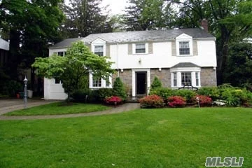 Svc Area Beauty Ch Colonial Lr/Fpl Dr Eik W/ Granite Counter Tops Family Rm W/ Fpl 3 Brs Plus Extra Room And 2.5.5 Baths - Move Right In! Country Club Area - W/Membership For Fee