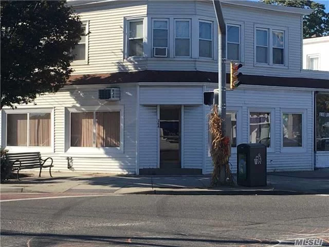 Great Visibility! Located In The Heart Of The Bayville Commons On The Corner Of Bayville Avenue And Ludlam Ave. Perfect For Boutique (Lots Of Frontage) Or Office.