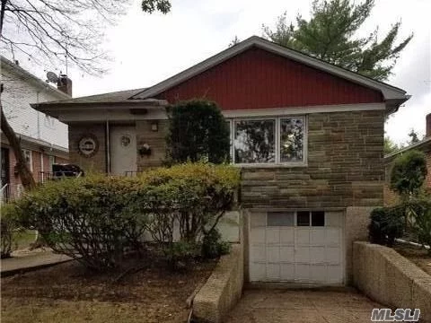 Sunny And Bright, Spacious Elegant Ranch In The Heart Of Fresh Meadows, Close To All, 3 Br, 3 Baths, Living Rm, Formal Dining Rm, Modern Eat-In Kitchen, Wood Floors. Finished Basement A Lot Of Closets , Garage, Yard, Porch, And Alot More To Offer.