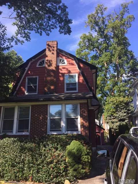 Newly Renovated, Location! Lovely Colonial One Dwelling House In North Flushing, Convenient To Park, Buses And Shopping.