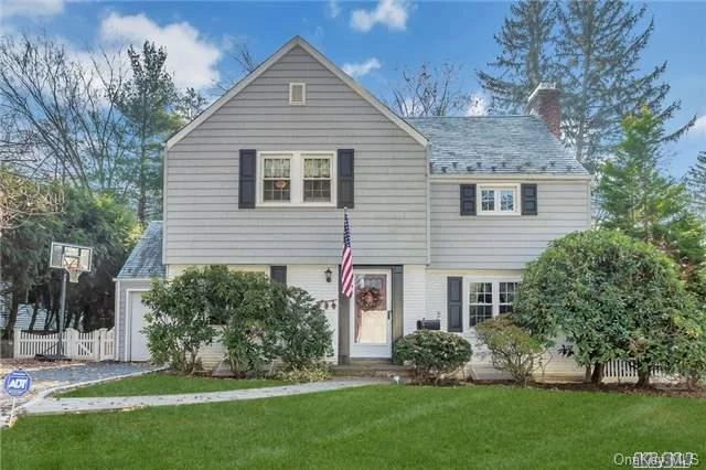 Classic Walter Uhl Ch Colonial Set On Quiet Tree Lined Street In Desirable New Salem.  Bright, Sunny Renovated Kitchen And Family Room, 3Br/2.5 Bath, Lr W Fp, Fdr, And Office All On Beautifully Landscaped 80X100 Flat Property.