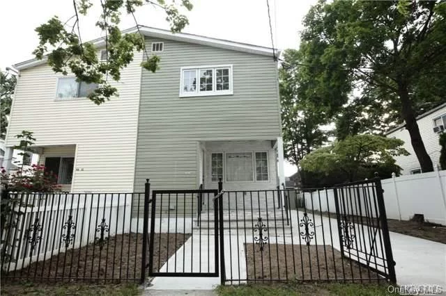 Great Location Semi-Detached Colonial Renovated From A-Z, 2 Zones Central Ac & Heating Systems. 3 Bedrooms, 2.5 Baths. Top Line Stainless Steel Appliances And Custom Kitchen Cabinets. One Block Away From Marie Curie Park And Northern Blvd Where Buses, Shoppings, Stores, Restaurants Etc. Separated Entrance To The Basement, Private Parking Up To 4 Cars.