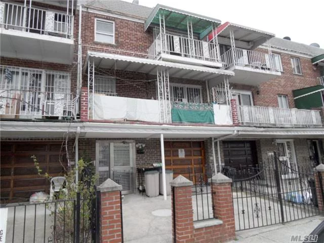 Big 3 Bedroom, 2 Bath With Terrace. Half Block To Corona Park.