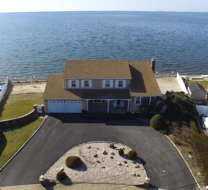 Stunning 138&rsquo; Of Bullheaded (Refinished 2015) Bayfront! This Large Colonial Splanch Offers Breathtaking Views From A Large Deck & House. The House Features: Updated Boiler & Hot Water Heater (@ 5 Years), Lite And Bright Kitchen (6 Hi Hats), Hardwood Floors, Den W/Fpl (8 Hi Hats). Central Vac. Gas Oven And Dryer. Fully Fenced. Flood Zone X*