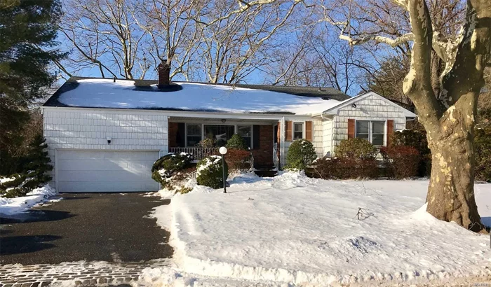 Major Price Adjustment: Incredible Opportunity To Live In East Hills. Front To Back Split, 4 Bdrms, 3 Full Bths, 4 Season Room Heated And Ac, Cac Set On Shy 1/2 Acre Of Flat Usable Property. 2 Car Att Garage, East Hills Park, Roslyn Schools And Low Taxes Complete This Desirable Offer.