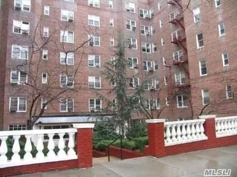 Spacious 1Bd/1Bath Condo For Rent In Desirable Area Of Rego Park. Naturally Well-Lit Unit Features Open Floor Plan, Hardwood Floors Throughout, And Ample Closet Space. Building Conveniently Located Close To Shops, Schools And Transportation.