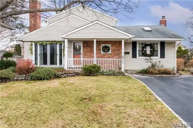 Move Right Into This Cozy 4 Bedroom 2 Bath Expanded Ranch On A Quiet Street In Syosset Groves. This Home Offers A Large Den W/ Cathedral Ceilings & 2 Skylights. Lr Or Den W/Hardwood Floors; Fireplace, Eik W/ Wood Cabinets & Granite Counters W/Gas Stove 2nd Fl Has A Master Suite W/Walk In Closet,  A Full Bath And Jacuzzi, Den. Flat Spacious Yard. New To Market, Wont Last