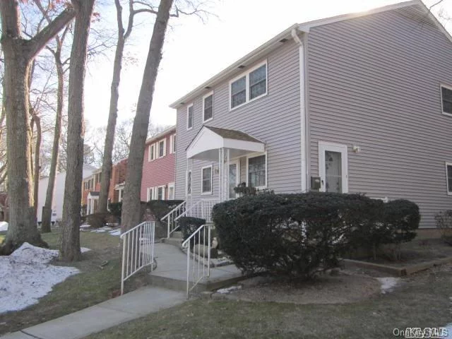 Pet Friendly Community, Small Dog & Cat Allowed, Large Sunny 1 Bedroom End Unit With Private Entrance. Large Living Room, Many Closets, Kitchen Pantry, Newer Windows, Washer & Dryer In Unit, Bbq Allowed, Close To Shopping & Parkways, Maintenance Includes Heat, Hot Water, Taxes, Snow Removal & Landscaping