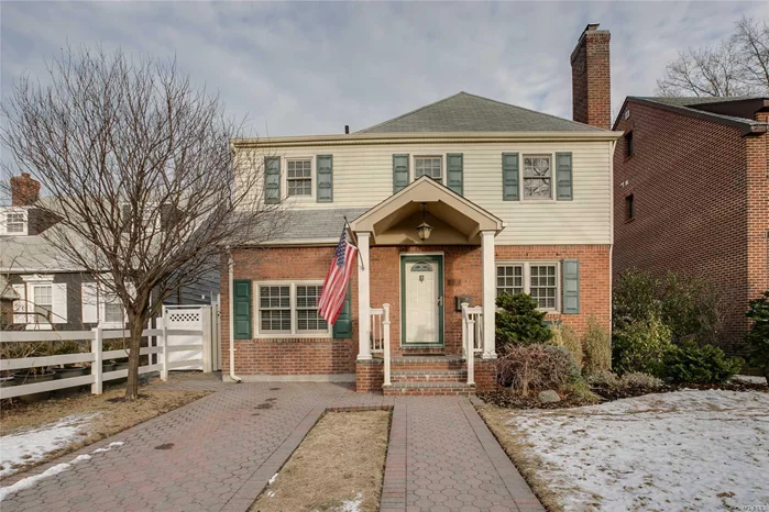 Super Mint Condition ! Contemporary Custom Designed Luxurious Colonial House ! New Granite Kitchen With Island . Attention To Detail & Quality Materials ! Beautifully Landscape & Terrific Curb Appeal Great Flow Of Entertaining. Exceptional Opportunity ! Prime North Bayside Location ! Best School Dist #26.