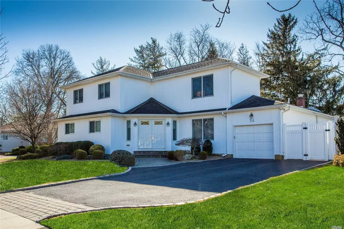 Exceptional E.Birchwood, Hard To Find 3245 Sq Ft Colonial W/6 Bdrms In Award Winning Jericho School District!Perfect For Lg Family!Great Mid-Block Loc.Open Layout W/Bright Eat-In-Kitchen W/Gas Cooking, Amazing Exp Den W/Fpl, Master Bedroom W/Full Bath On 1st Floor & Bdrm W/Fbth.Exp 2nd Fl W/4 Spacious Bedrooms &Fbth!Fenced-In Yard!Anderson Windows.Many Updates!Jackson Elem.