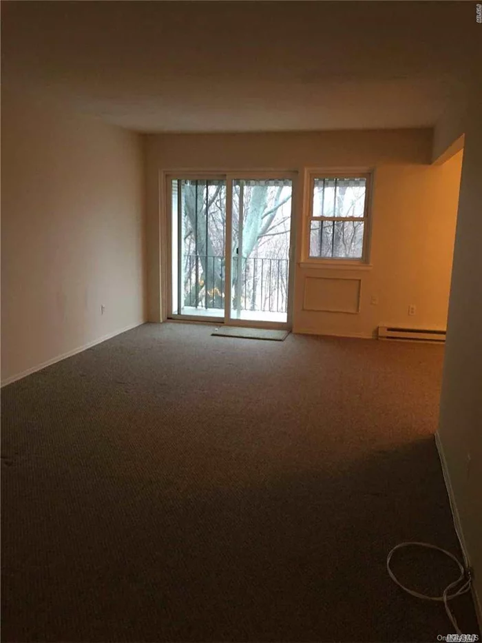 Beautiful Apartment With Large Lr, Formal Dining Room, Master Br With Full Bath Plus 1Brs & A Full Bath+A Balcony. Everything Is Electric.